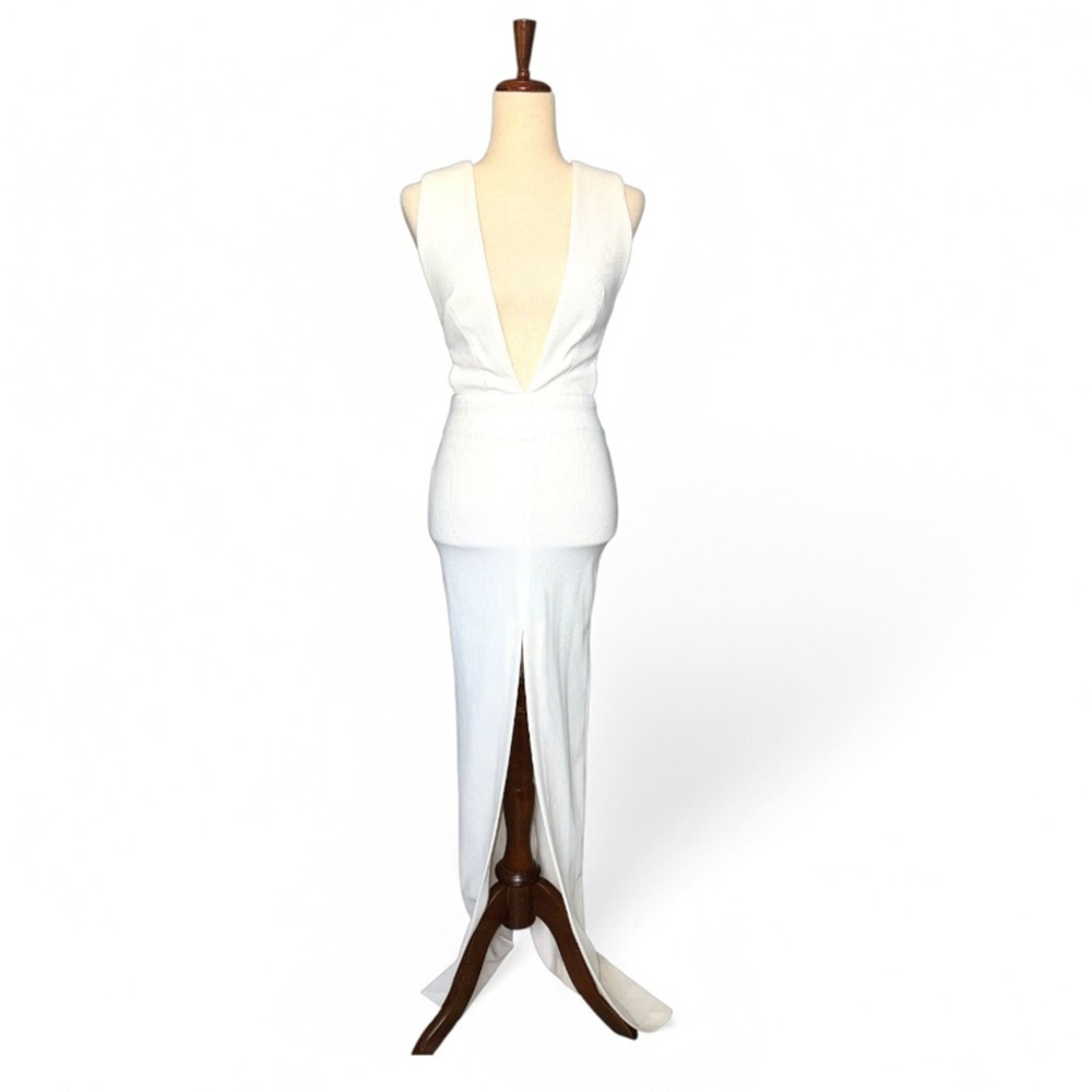 Solace London Dylan White Gown Deep V High Slit Size 2